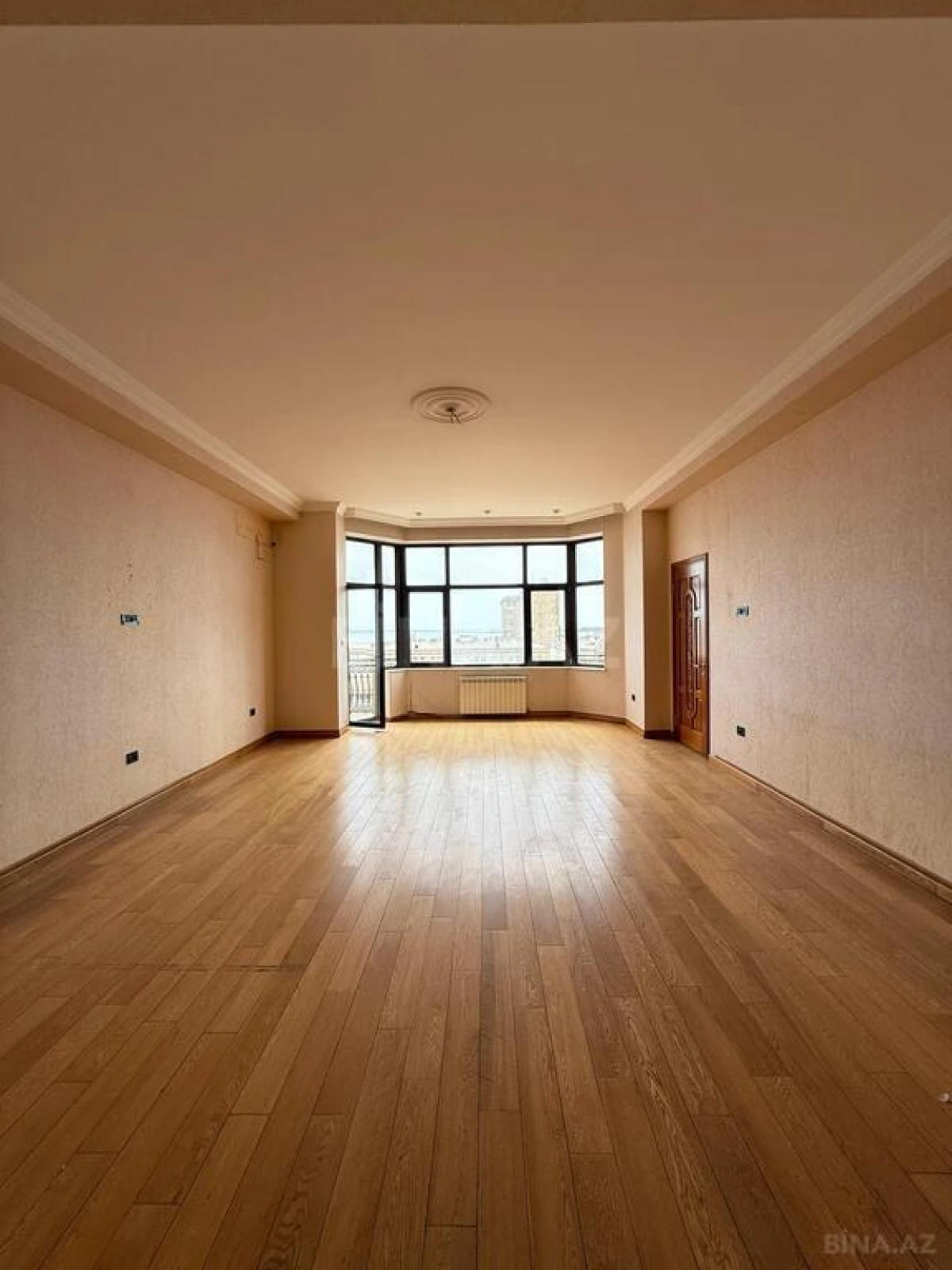 Satılır 3 otaqlı mənzil 150 m²