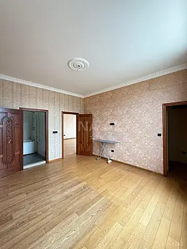 Satılır 3 otaqlı mənzil 150 m²