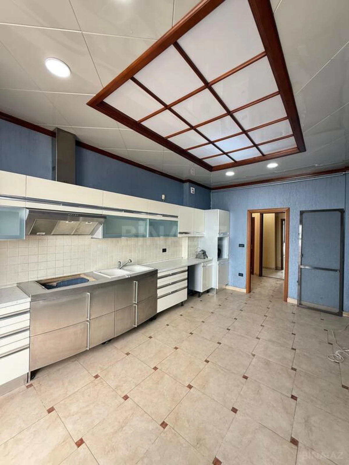 Satılır 3 otaqlı mənzil 150 m²
