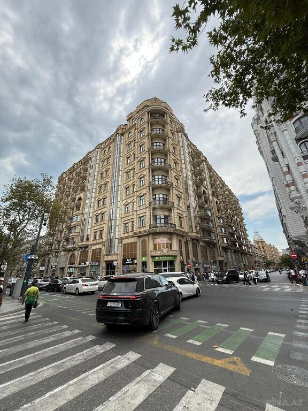 Satılır 3 otaqlı mənzil 150 m²