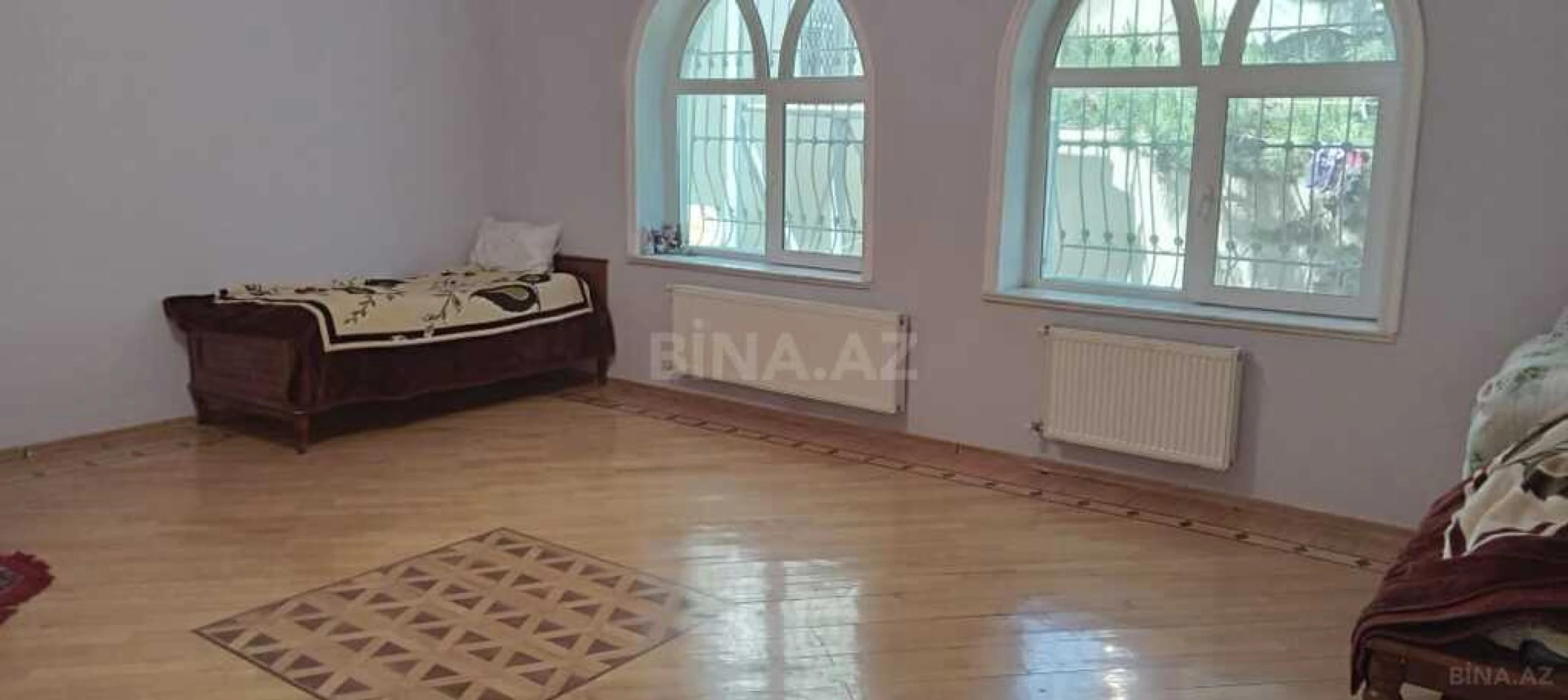 Satılır 6 otaqlı həyət evi 750 m²