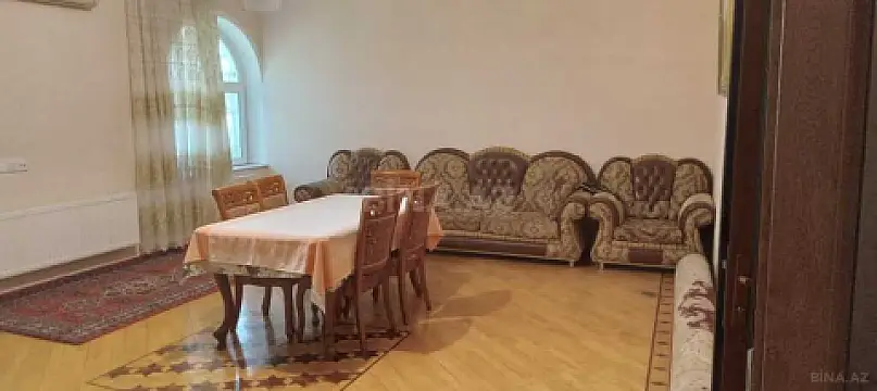 Satılır 6 otaqlı həyət evi 750 m²