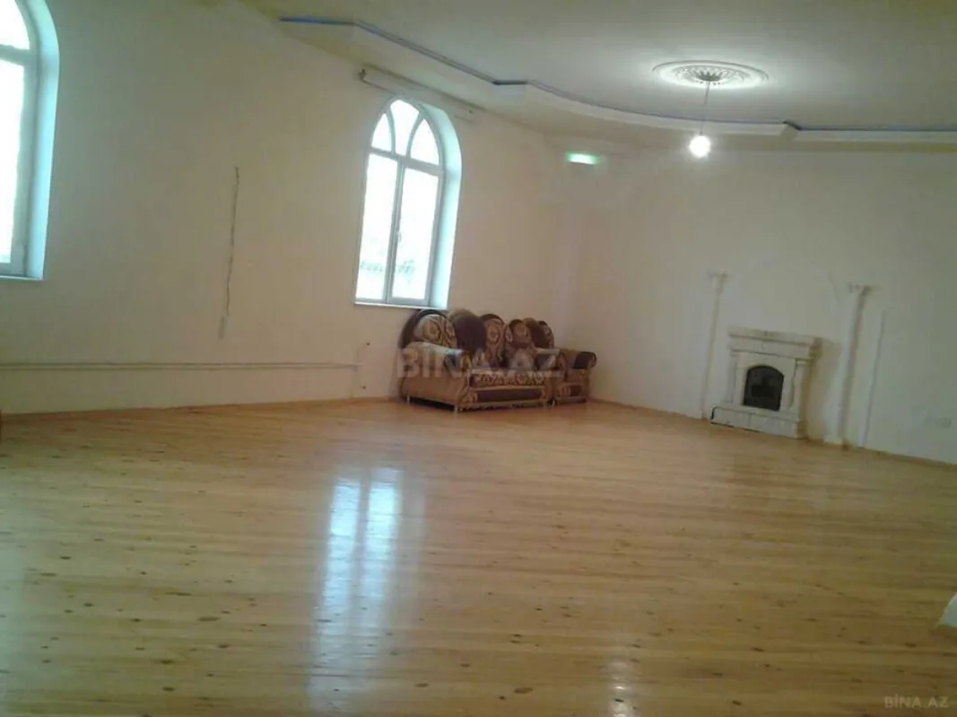 Satılır 6 otaqlı həyət evi 750 m²