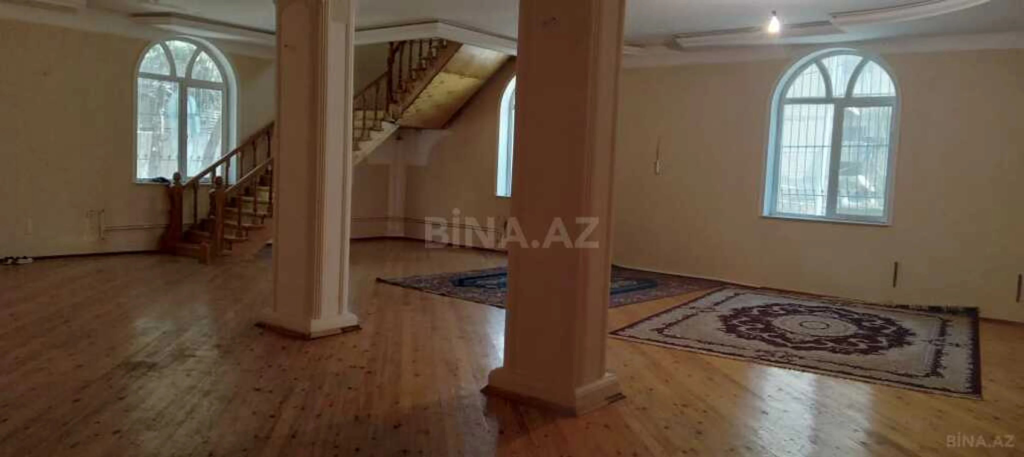 Satılır 6 otaqlı həyət evi 750 m²