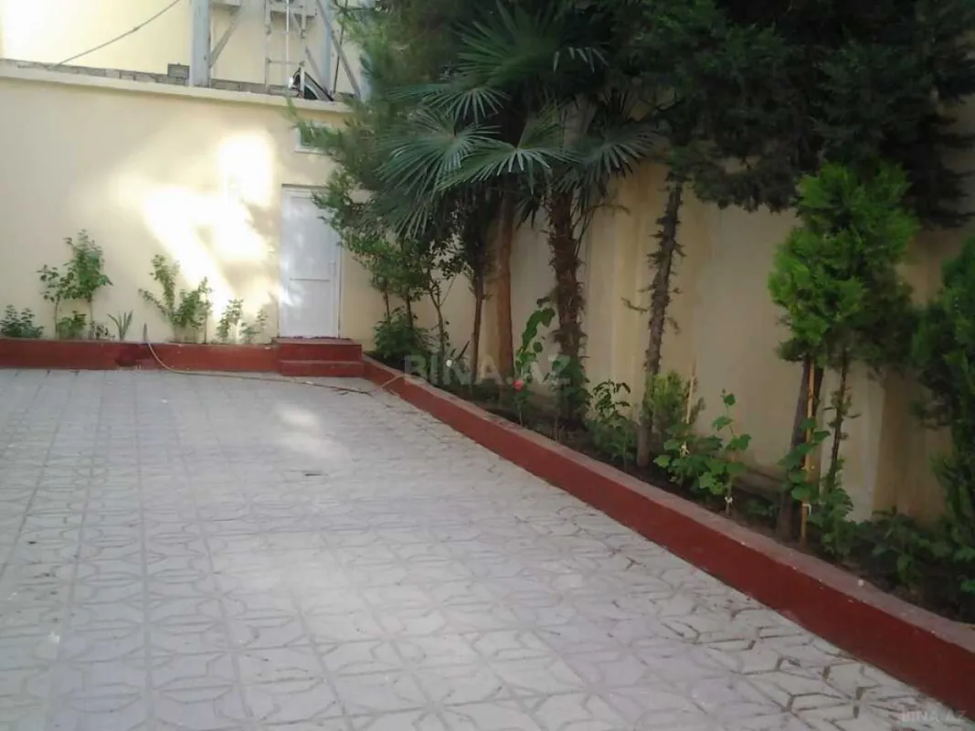 Satılır 6 otaqlı həyət evi 750 m²