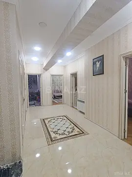 Satılır 3 otaqlı mənzil 135 m²