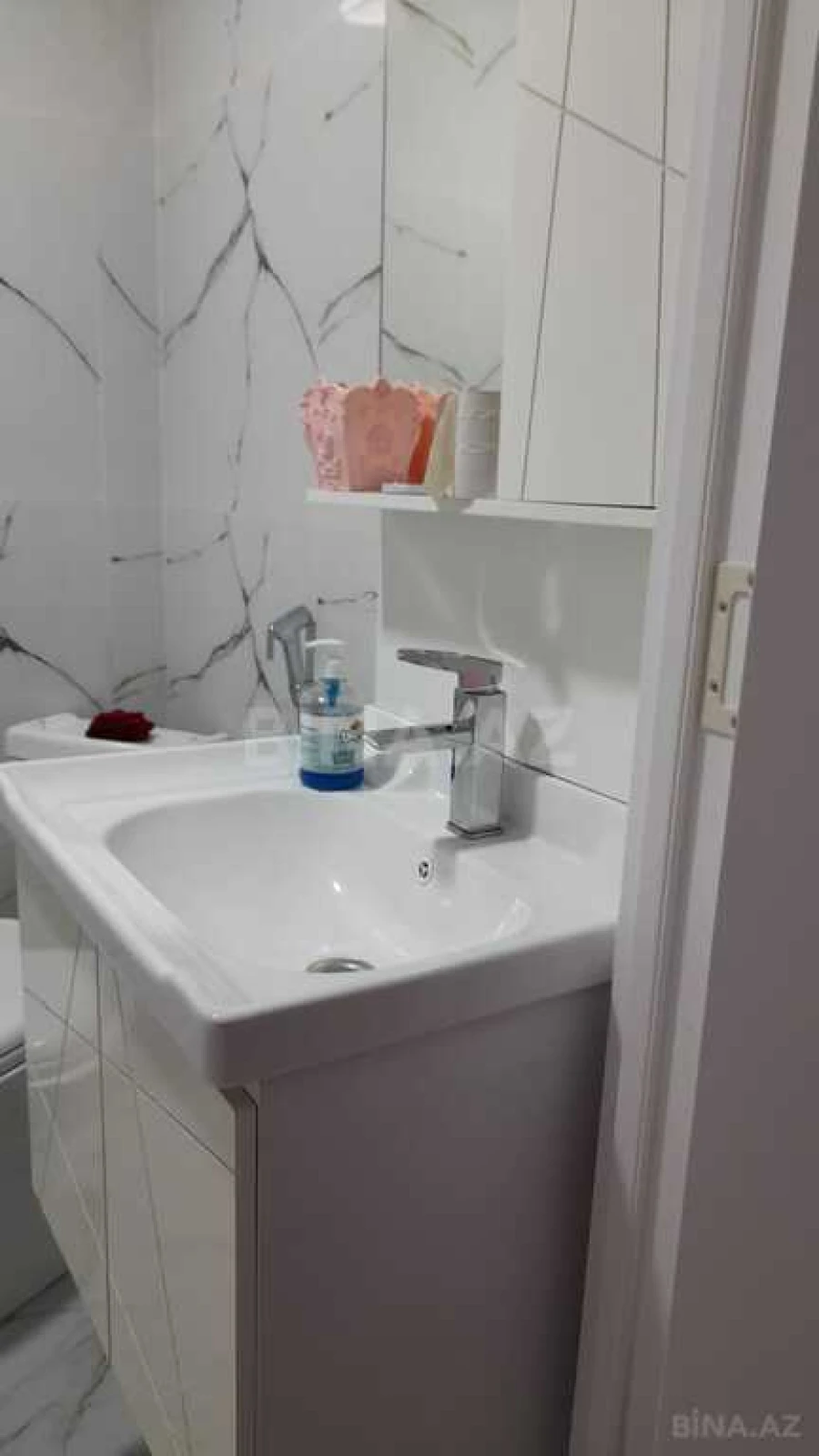 Kirayə verilir 2 otaqlı mənzil 58 m²