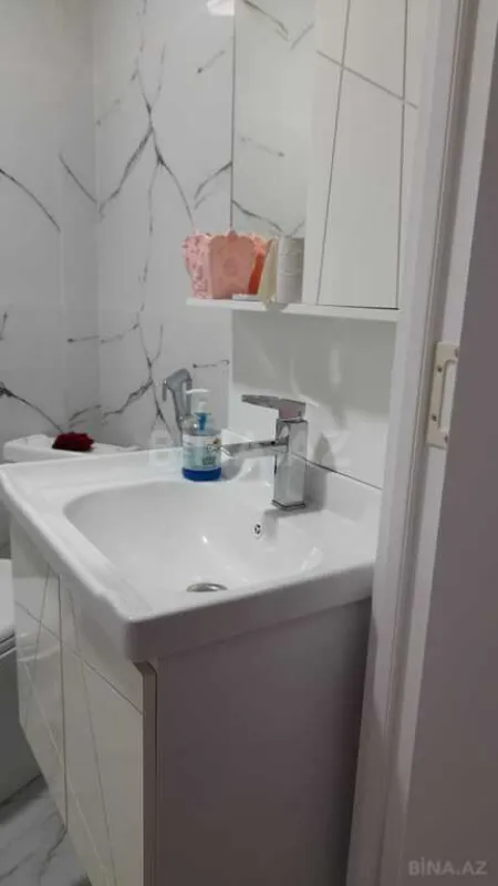 Kirayə verilir 2 otaqlı mənzil 58 m²