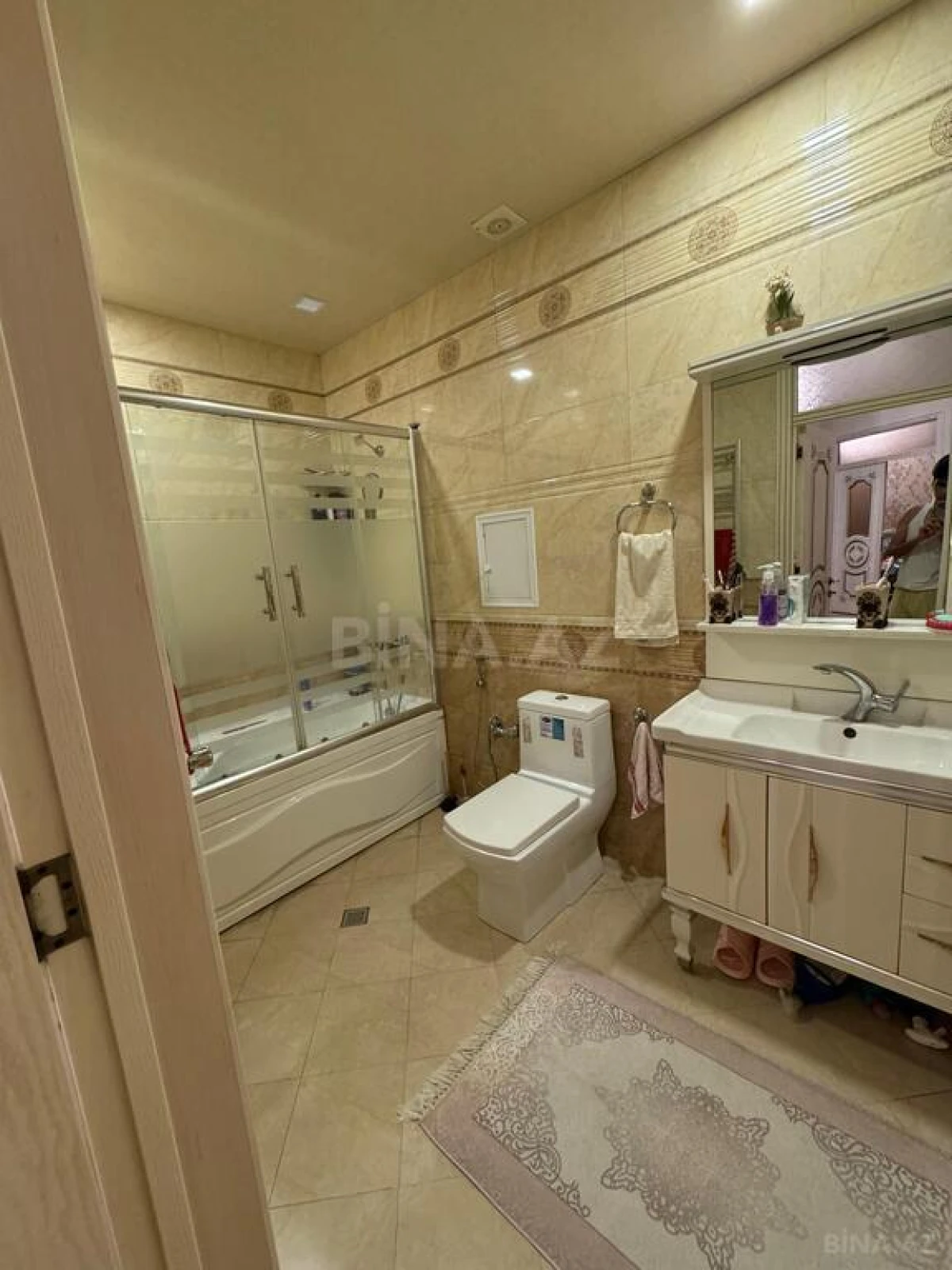 Satılır 3 otaqlı mənzil 105 m²