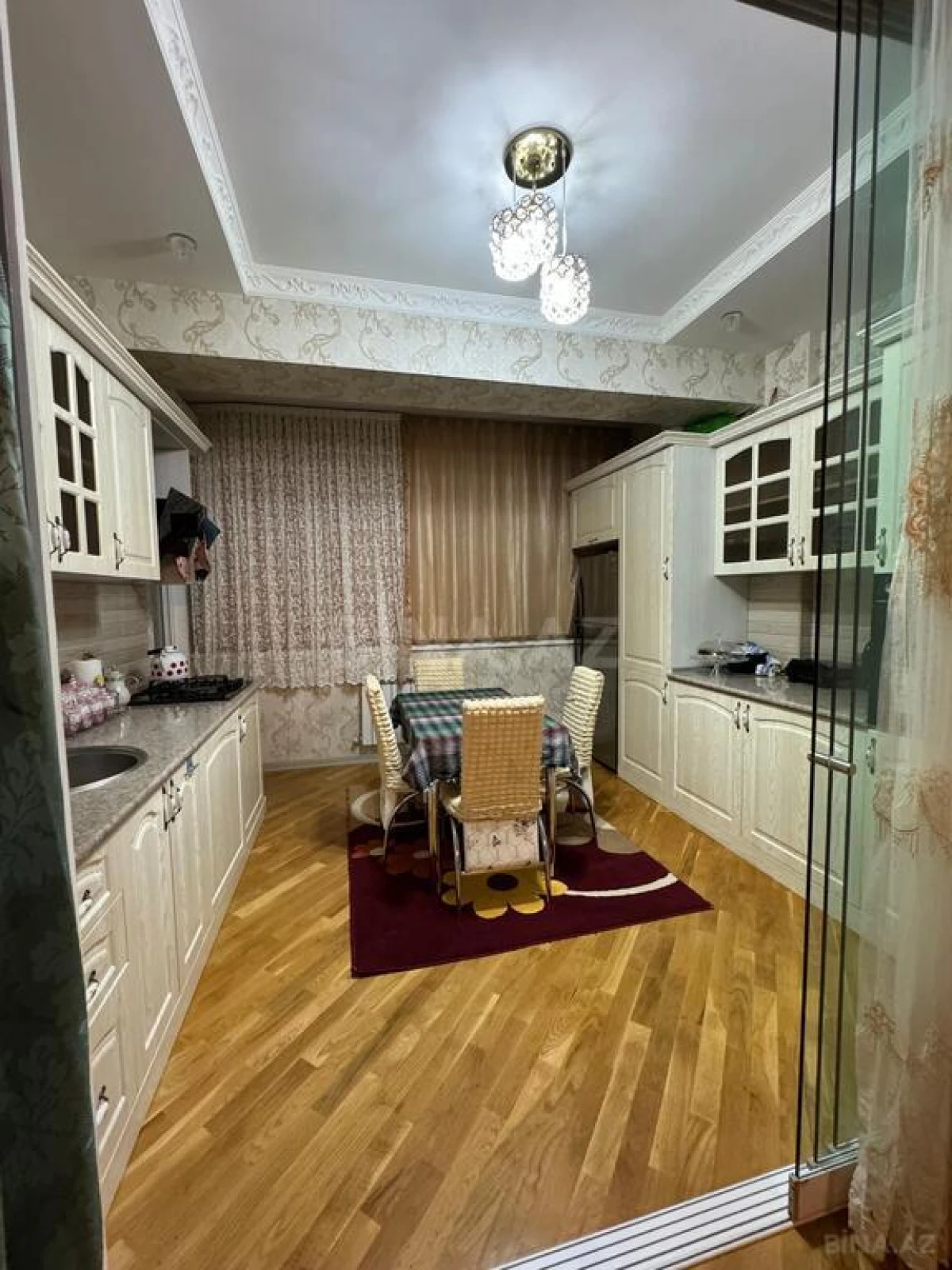 Satılır 3 otaqlı mənzil 105 m²