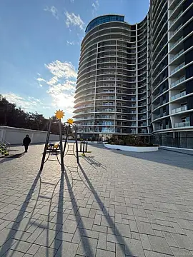 Satılır 4 otaqlı mənzil 239 m²