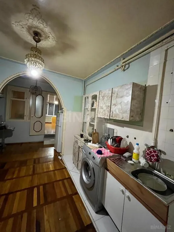 Satılır 5 otaqlı mənzil 120 m²