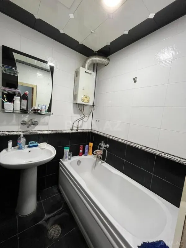 Satılır 5 otaqlı mənzil 120 m²