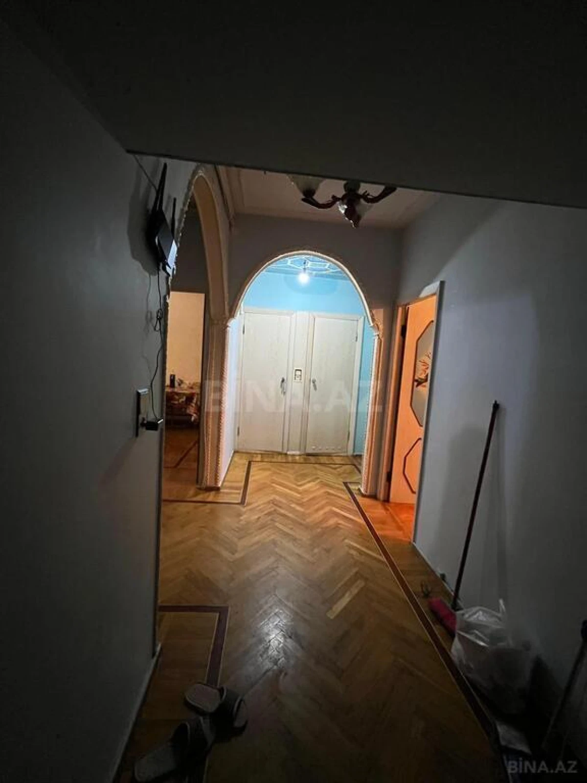 Satılır 5 otaqlı mənzil 120 m²