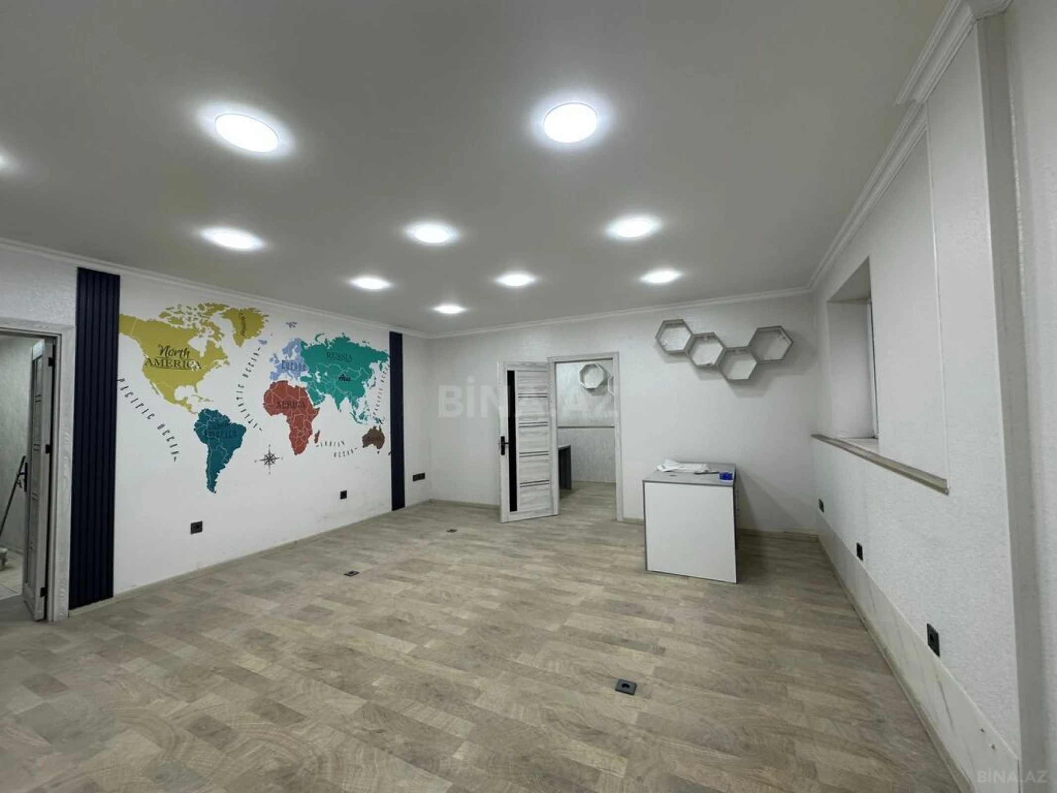 Kirayə verilir 4 otaqlı ofis 85 m²