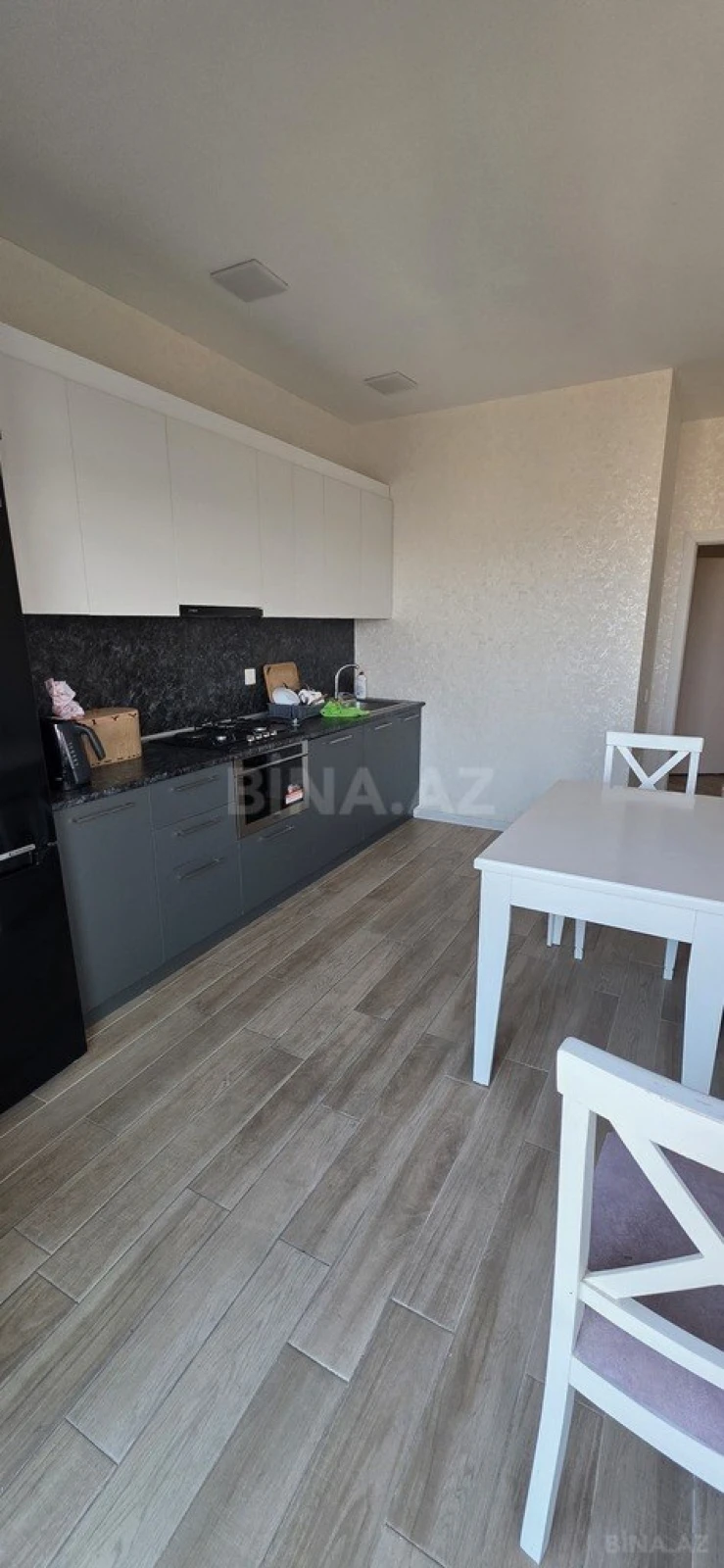 Kirayə verilir 2 otaqlı mənzil 105 m²