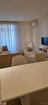 Kirayə verilir 2 otaqlı mənzil 105 m²