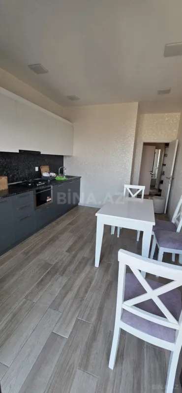 Kirayə verilir 2 otaqlı mənzil 105 m²