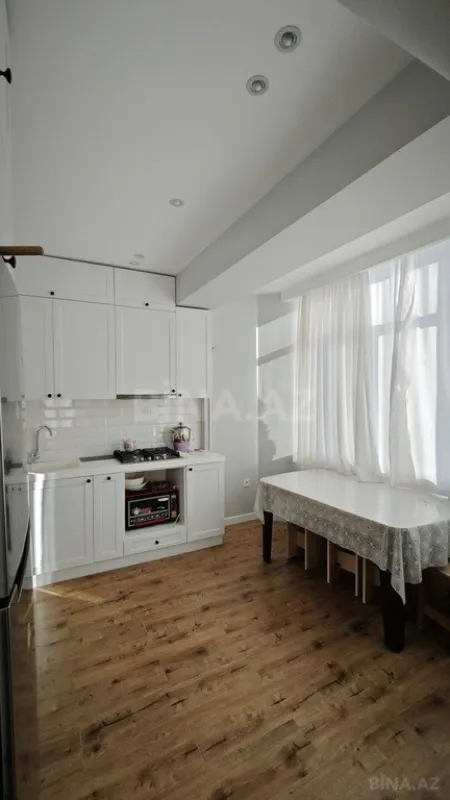 Satılır 4 otaqlı mənzil 100 m²