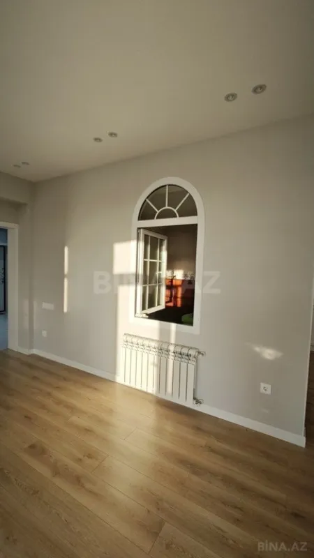 Satılır 4 otaqlı mənzil 100 m²