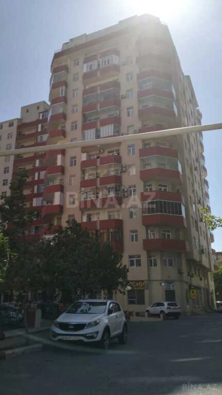 Satılır 4 otaqlı mənzil 100 m²