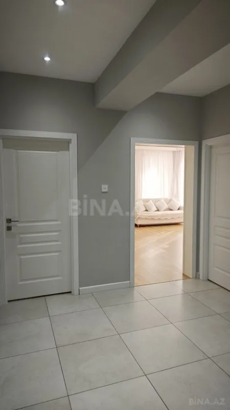 Satılır 4 otaqlı mənzil 100 m²