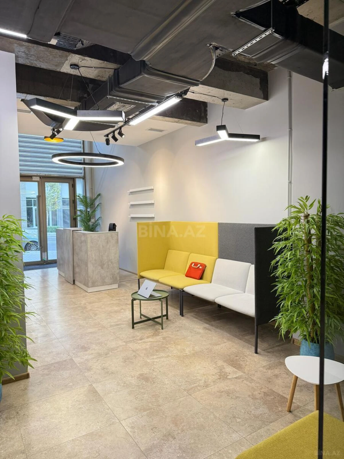 Kirayə verilir obyekt 205 m²