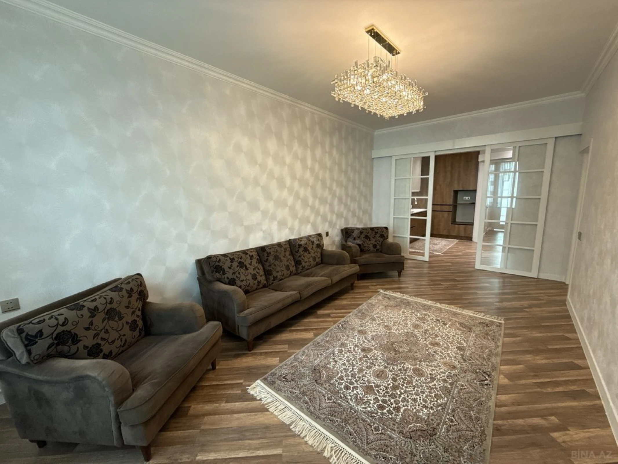 Satılır 3 otaqlı mənzil 100 m²