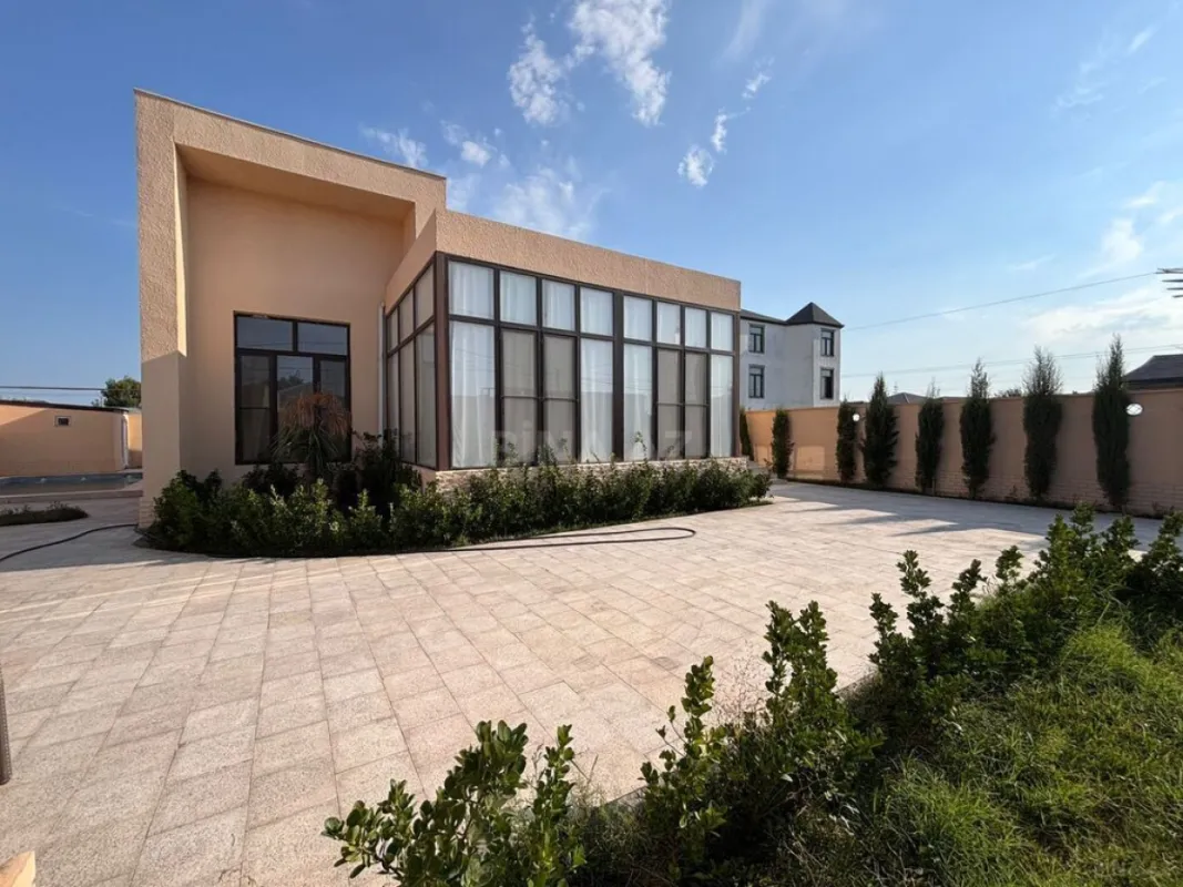 Satılır 5 otaqlı həyət evi 200 m²