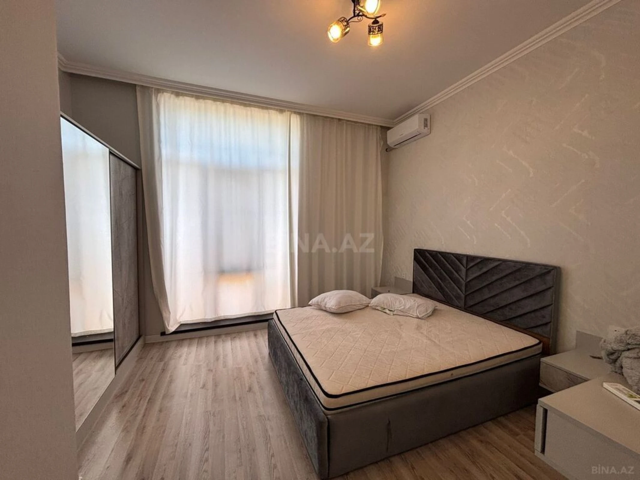 Satılır 5 otaqlı həyət evi 200 m²