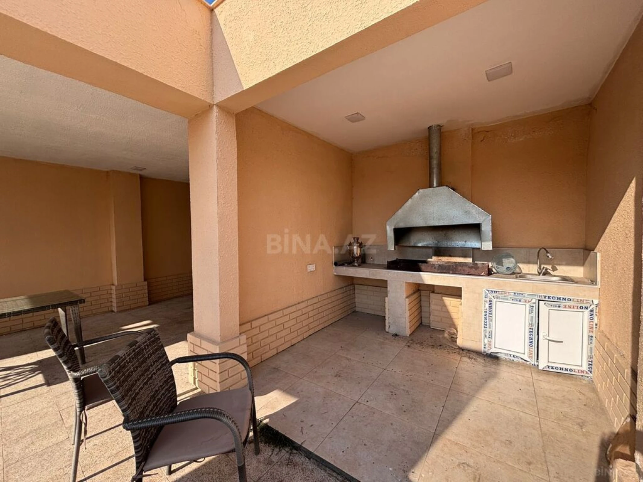 Satılır 5 otaqlı həyət evi 200 m²