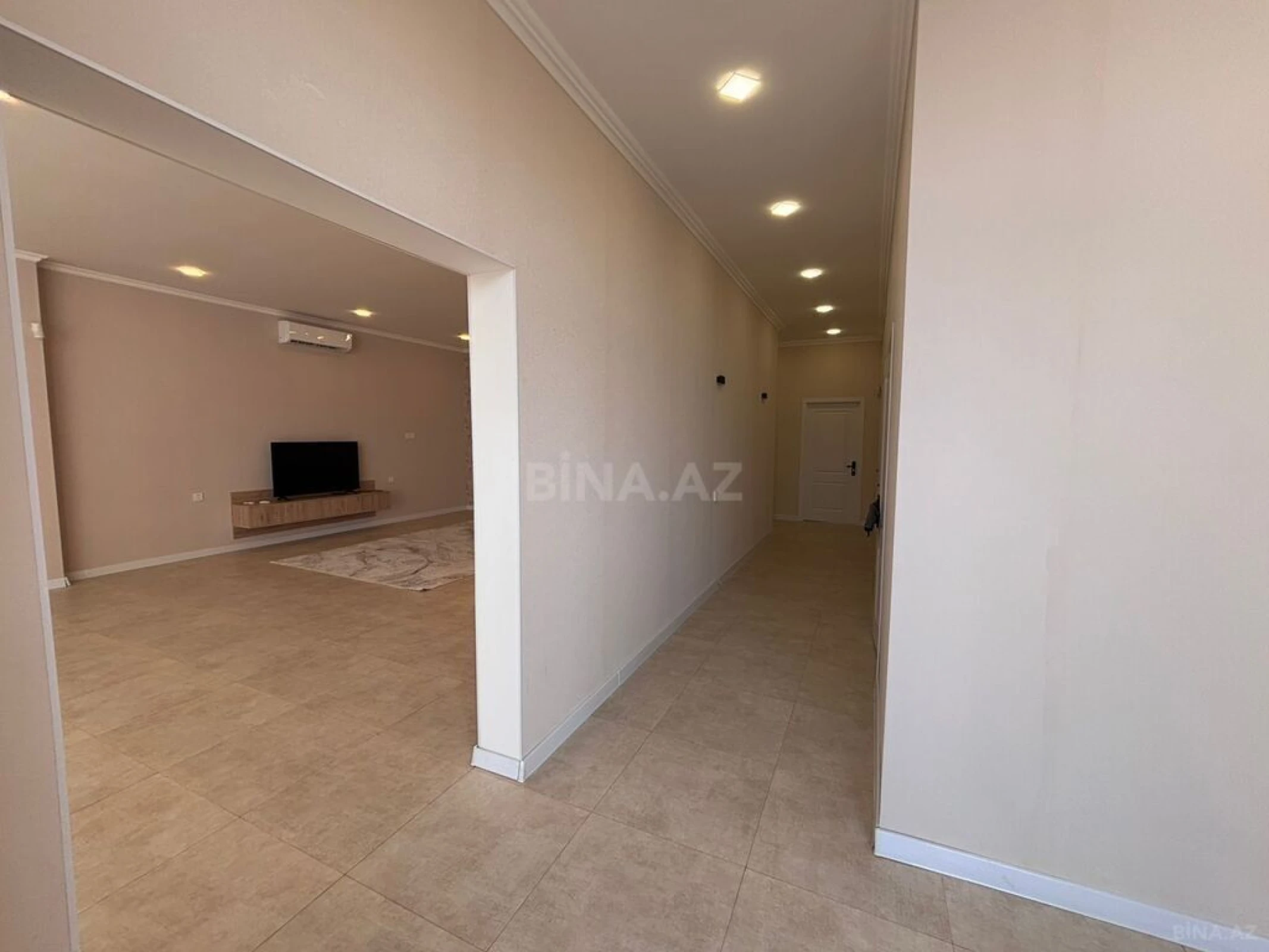 Satılır 5 otaqlı həyət evi 200 m²