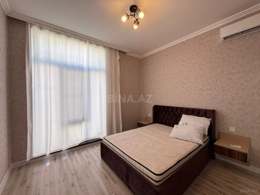 Satılır 5 otaqlı həyət evi 200 m²