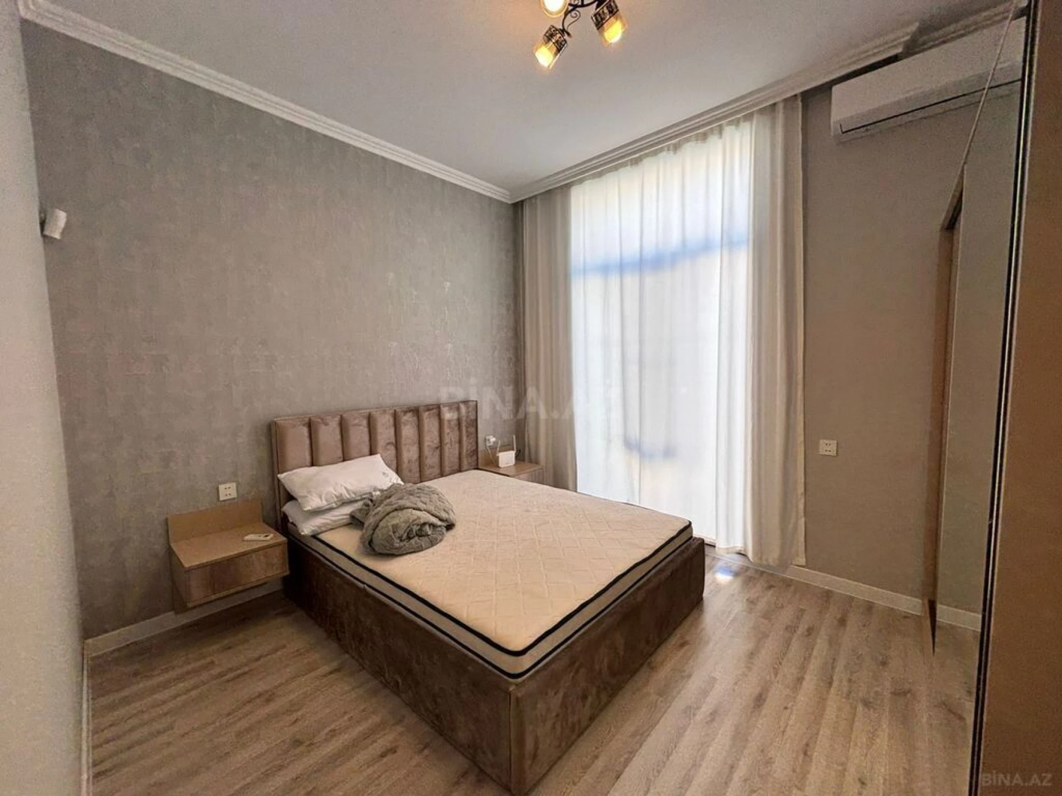Satılır 5 otaqlı həyət evi 200 m²