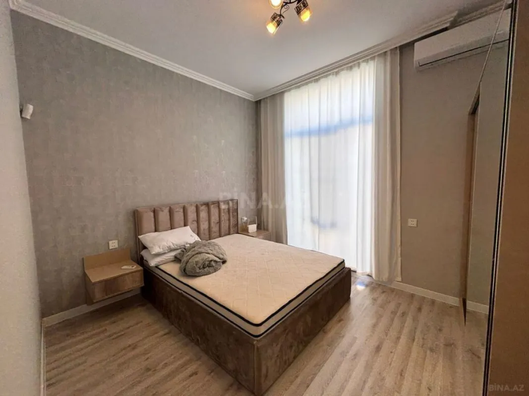 Satılır 5 otaqlı həyət evi 200 m²