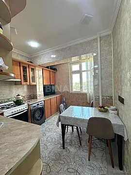 Satılır 2 otaqlı mənzil 70 m²