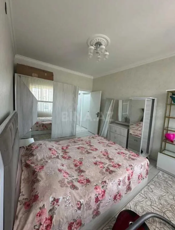 Satılır 2 otaqlı mənzil 70 m²