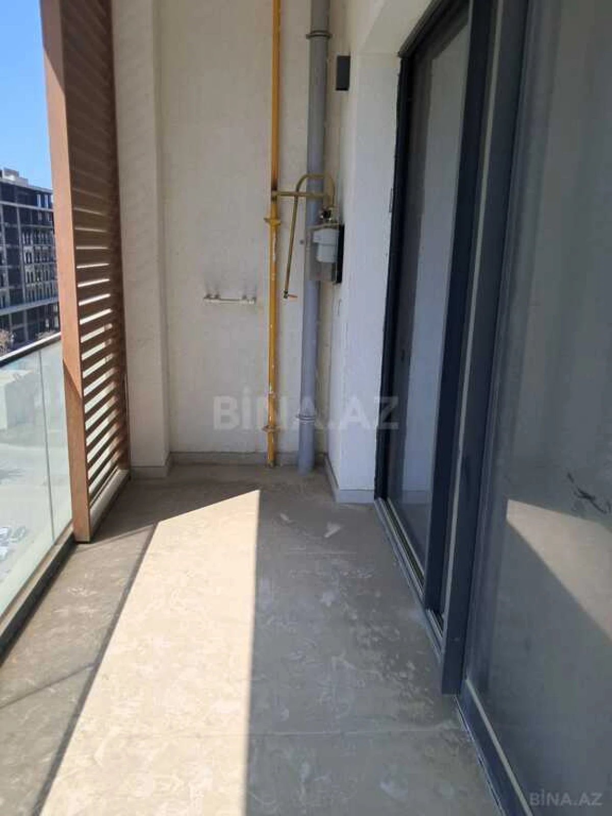Satılır 1 otaqlı mənzil 58 m²