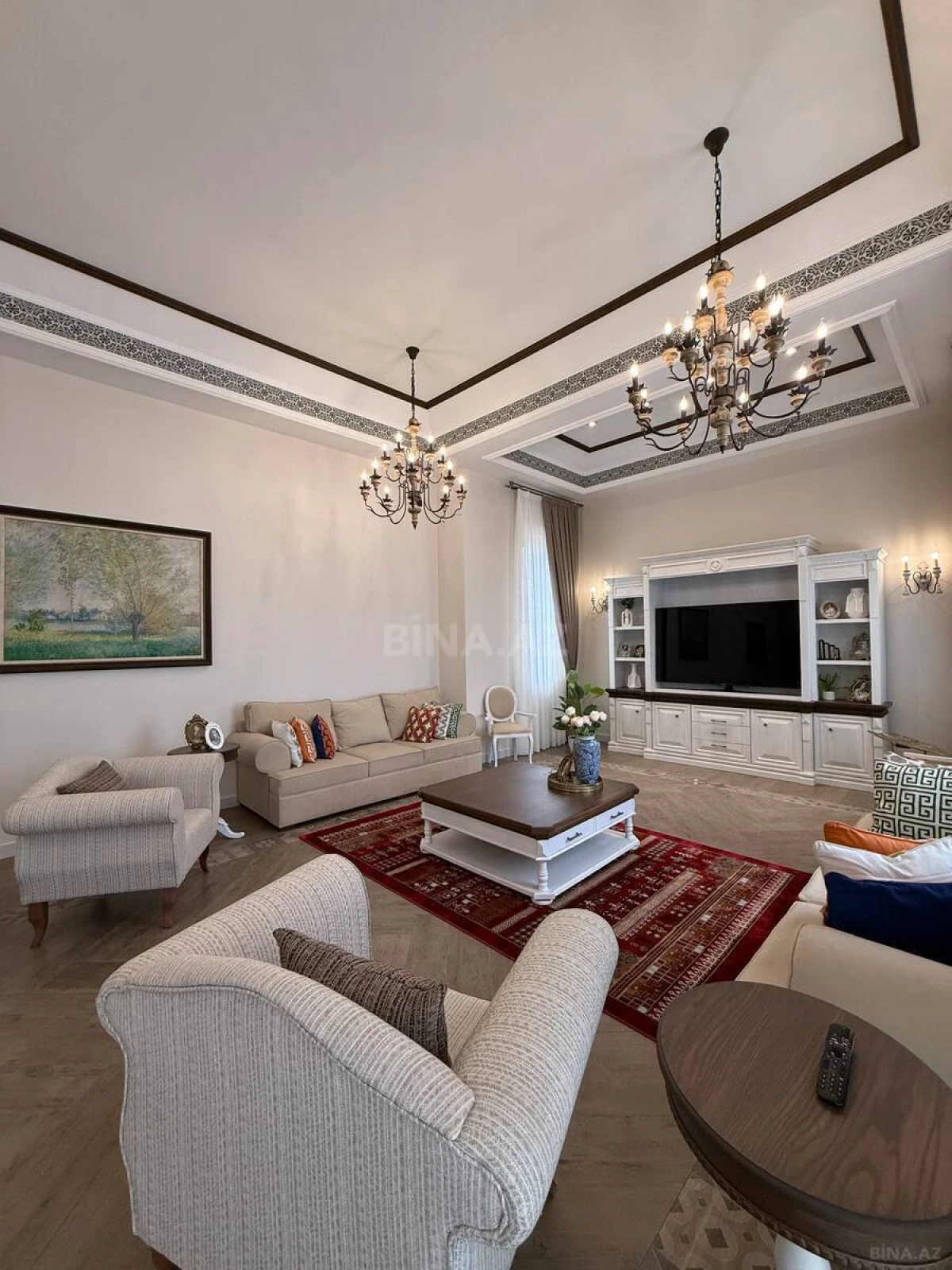 Satılır 8 otaqlı həyət evi 800 m²