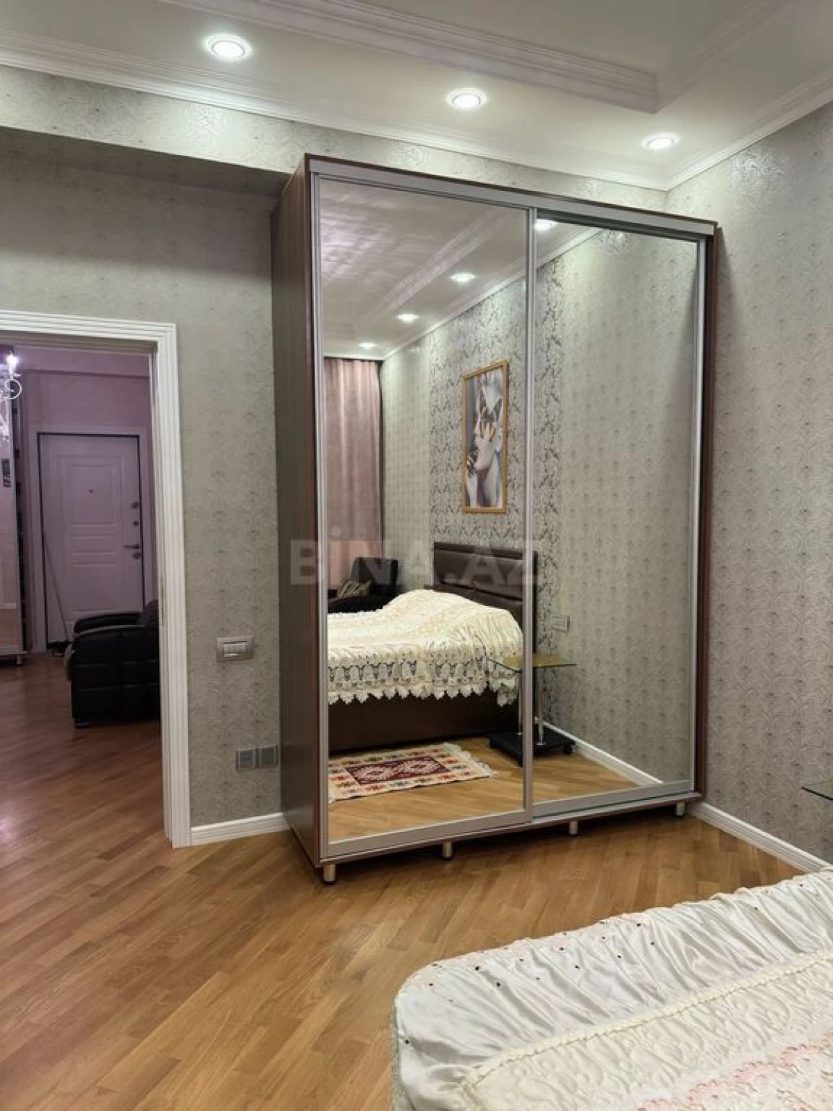 Kirayə verilir 3 otaqlı mənzil 105 m²