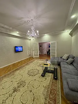 Kirayə verilir 3 otaqlı mənzil 105 m²