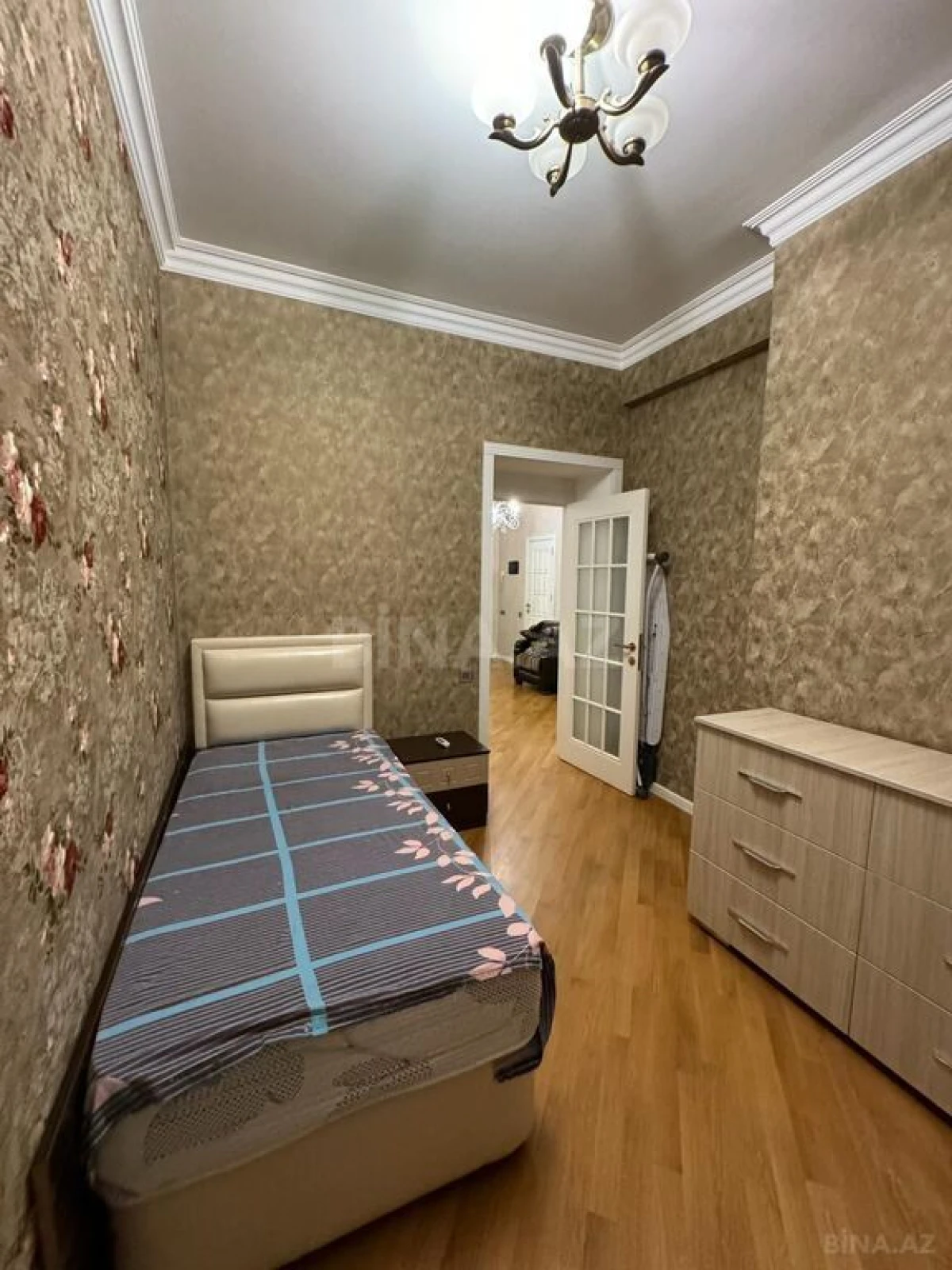 Kirayə verilir 3 otaqlı mənzil 105 m²