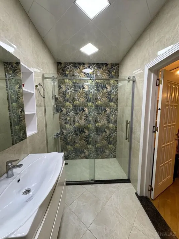 Kirayə verilir 3 otaqlı mənzil 105 m²