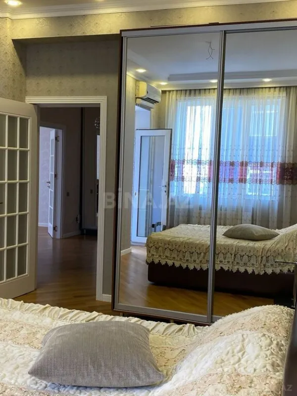 Kirayə verilir 3 otaqlı mənzil 105 m²