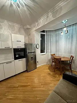 Kirayə verilir 3 otaqlı mənzil 105 m²