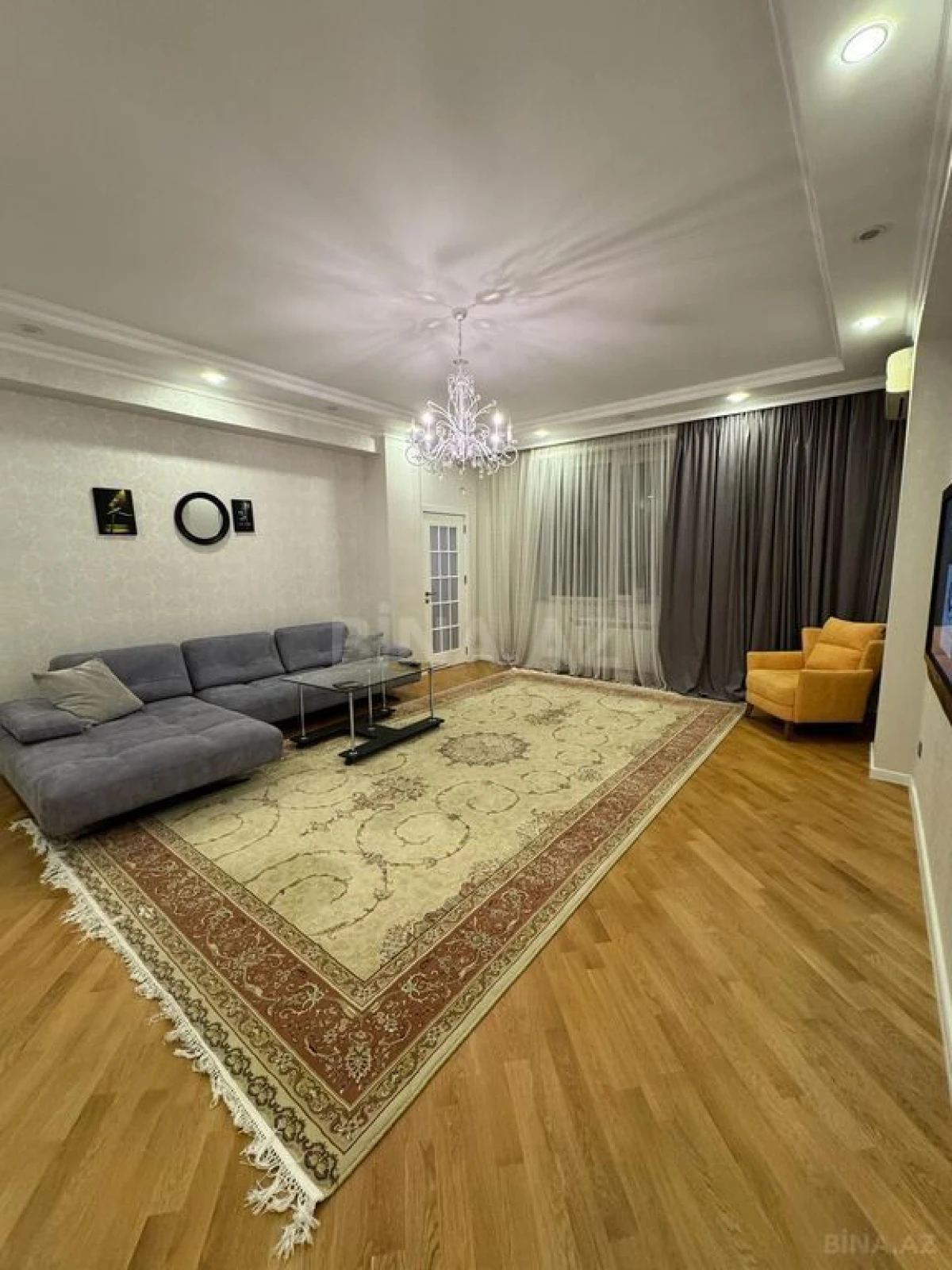 Kirayə verilir 3 otaqlı mənzil 105 m²