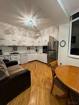 Kirayə verilir 3 otaqlı mənzil 105 m²