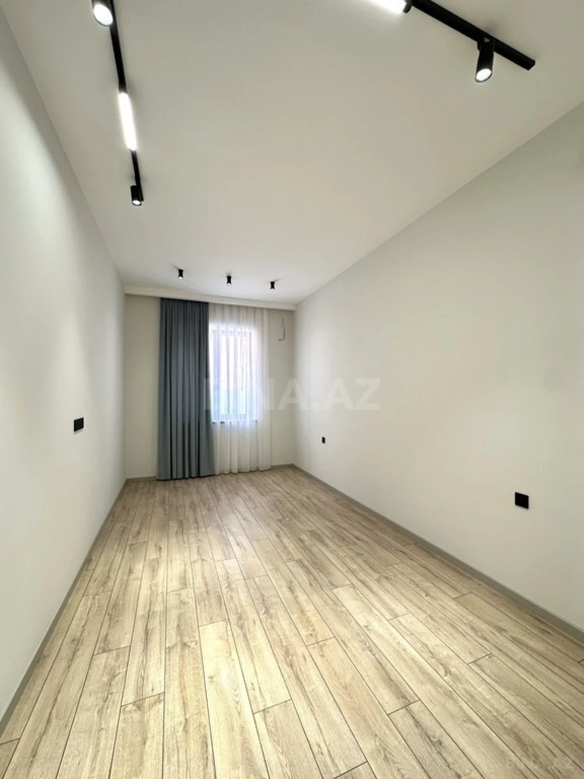 Satılır 4 otaqlı həyət evi 200 m²