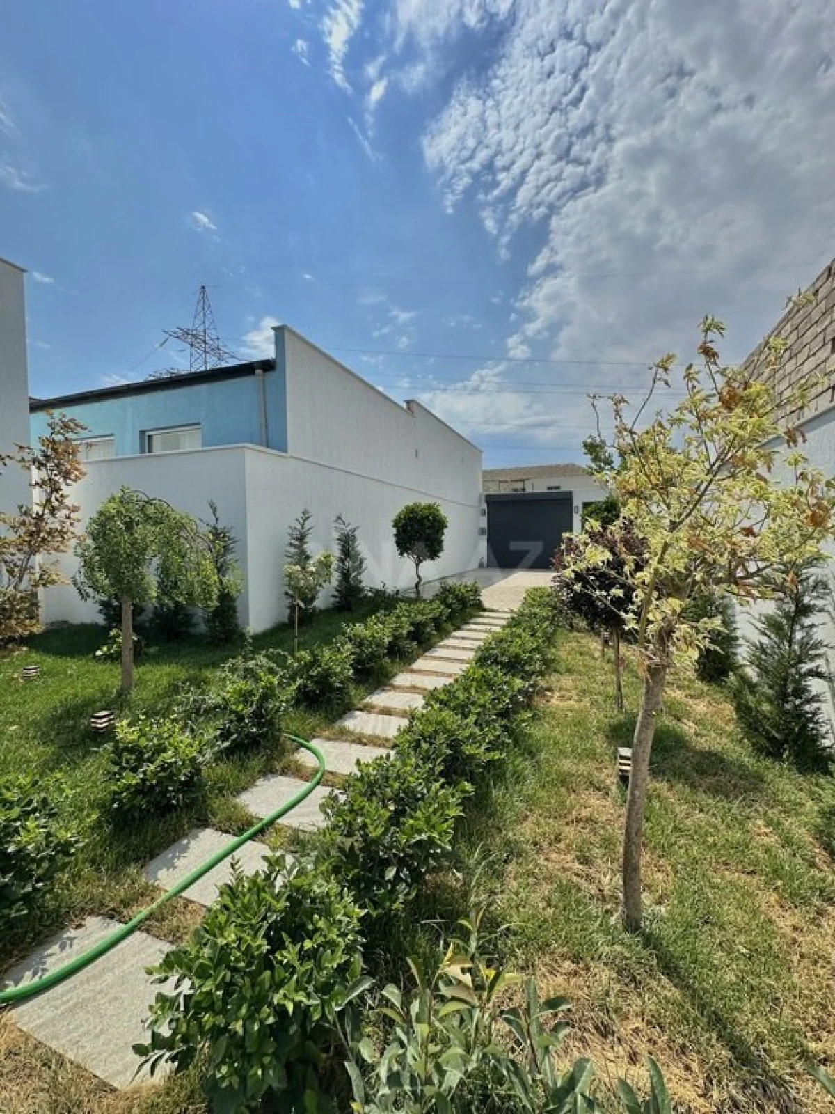 Satılır 4 otaqlı həyət evi 200 m²