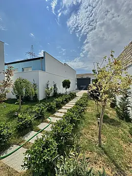Satılır 4 otaqlı həyət evi 200 m²